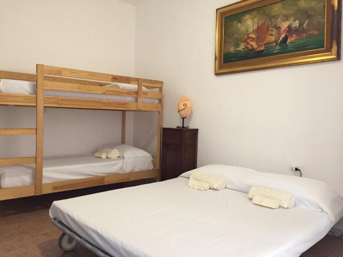 Nice Apartament 100M To Sea 2*Floor โมโนโปลี ภายนอก รูปภาพ