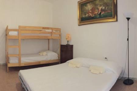 Nice Apartament 100M To Sea 2*Floor โมโนโปลี ภายนอก รูปภาพ